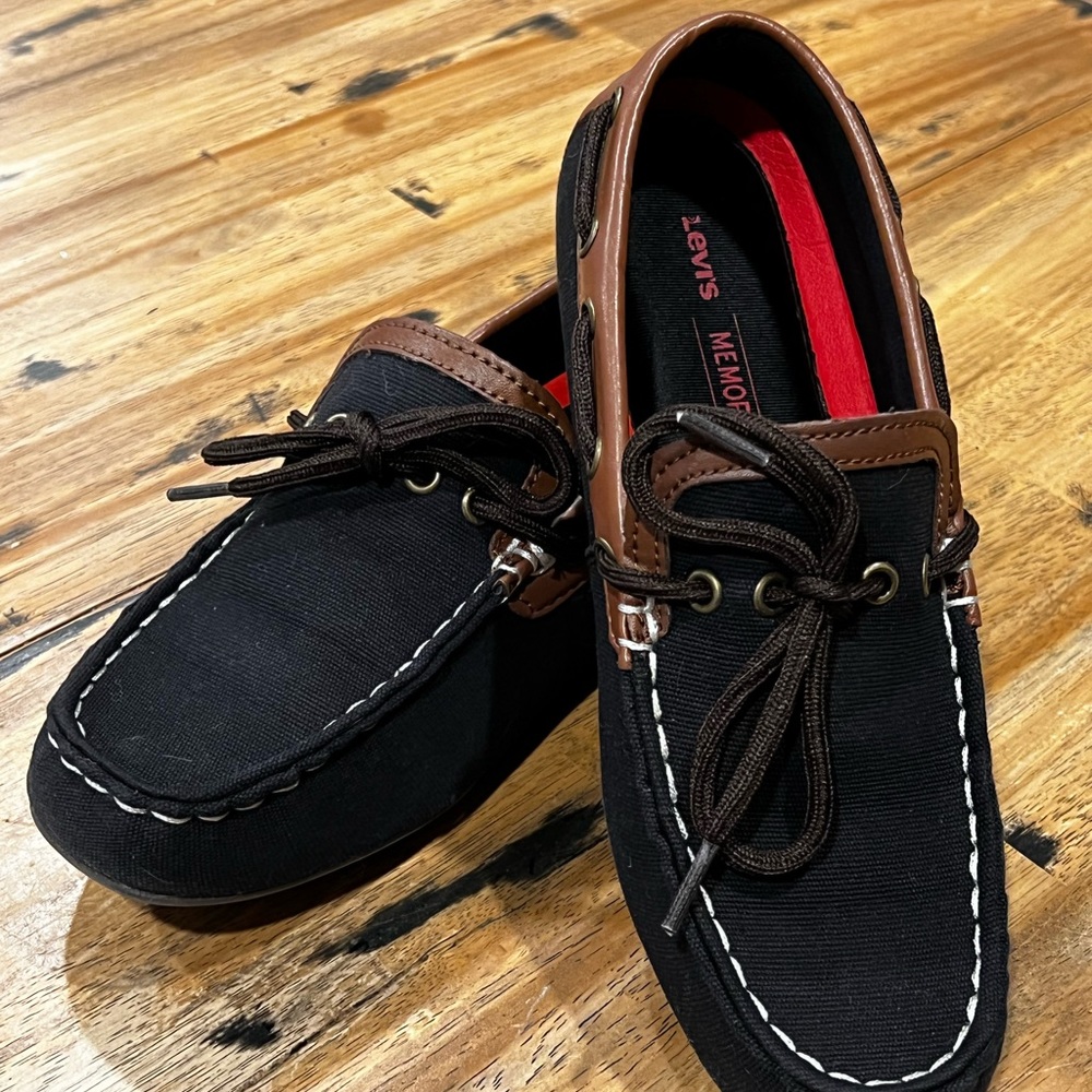 Mens black and brown loafers